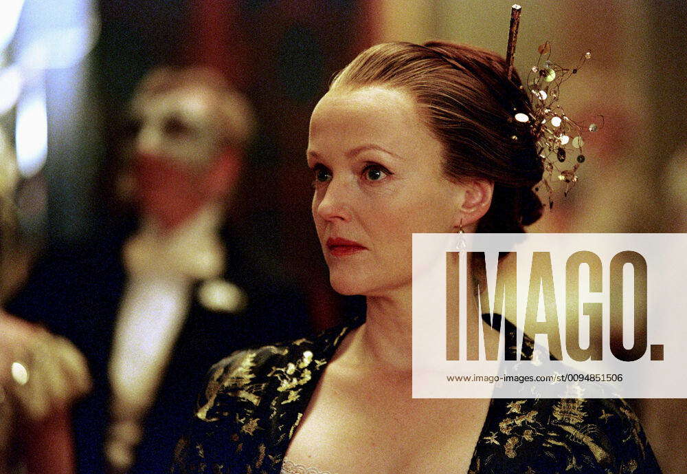 Miranda Richardson Characters: Madame Giry Film: The Phantom Of The ...