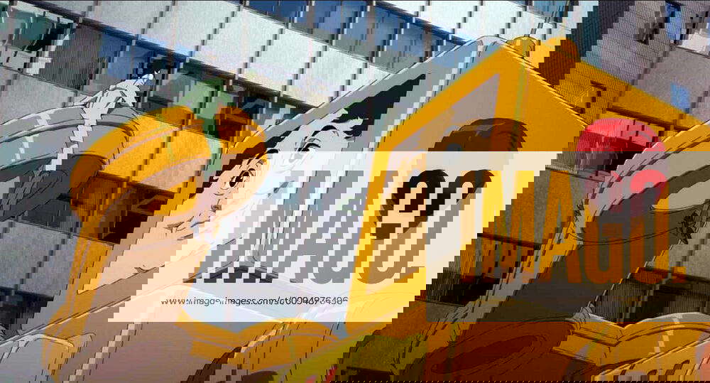 Chiba Atsuko & Tokita Kohsaku Film Paprika (2006) Director Satoshi