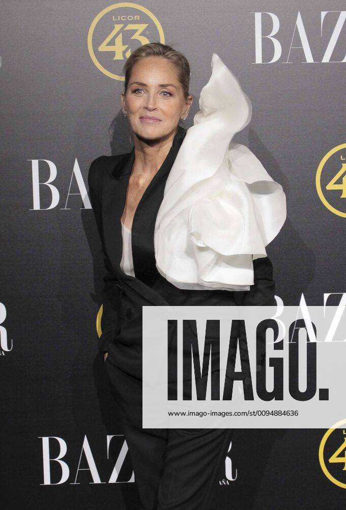 Actress Sharon Stone Arriving To 3 Edition Of Harper Bazaar Actitud 43 ...