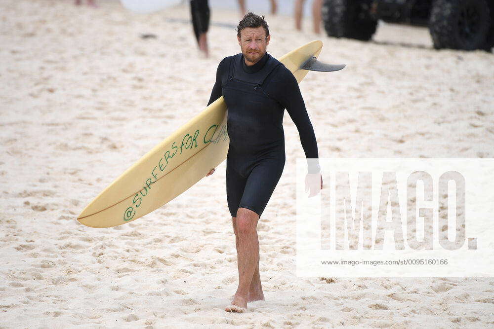 OIL DRILLING PROTEST BONDI, Australian actor Simon Baker leaves the ...