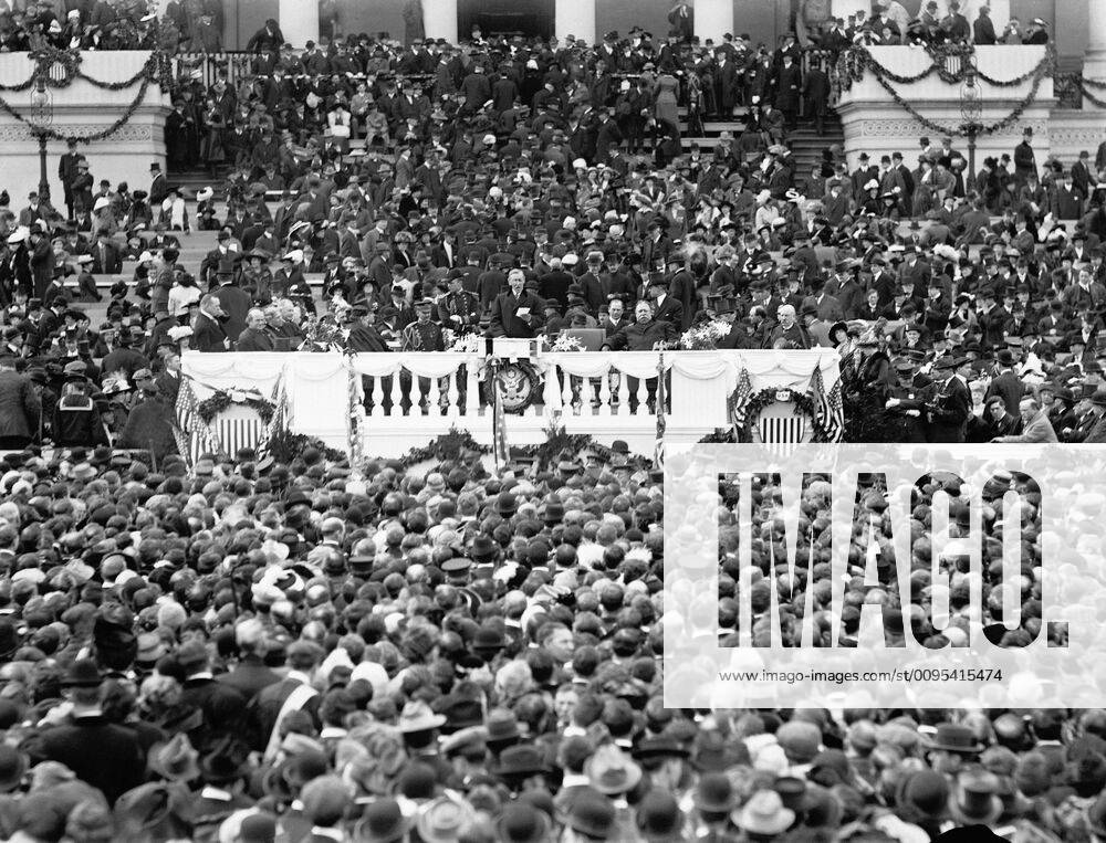 U.S. President Woodrow Wilson delivering his Inaugural Address ...