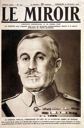 LEVEL General Georges NIVELLE 1858 1924 commanding the Verdun army ...