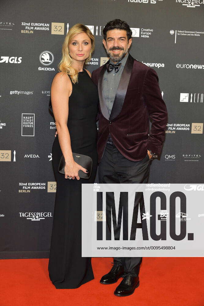 Award Ceremony Of The EFA 2019 Pierfrancesco Favino With His Wife Anna ...