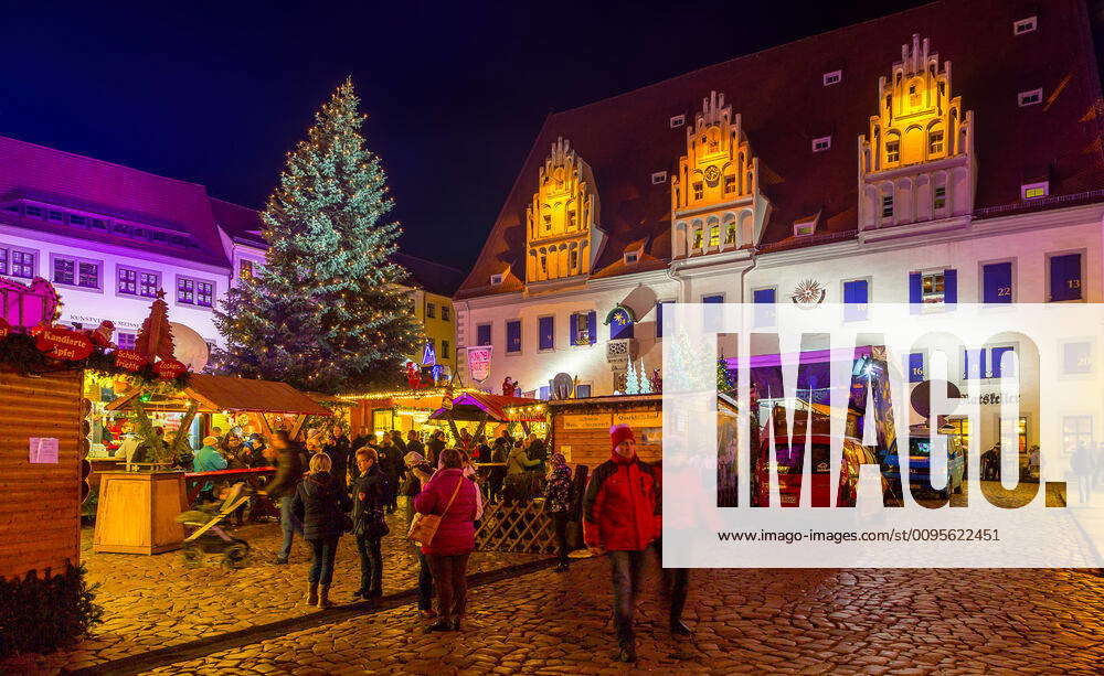 Christmas market in front of the town hall Meißen, Saxony