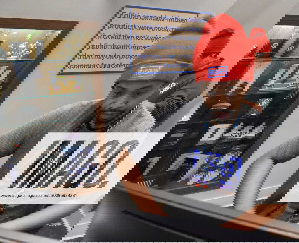 January 1, 2020, Mundelein, Illinois, USA The wait to enter Rise