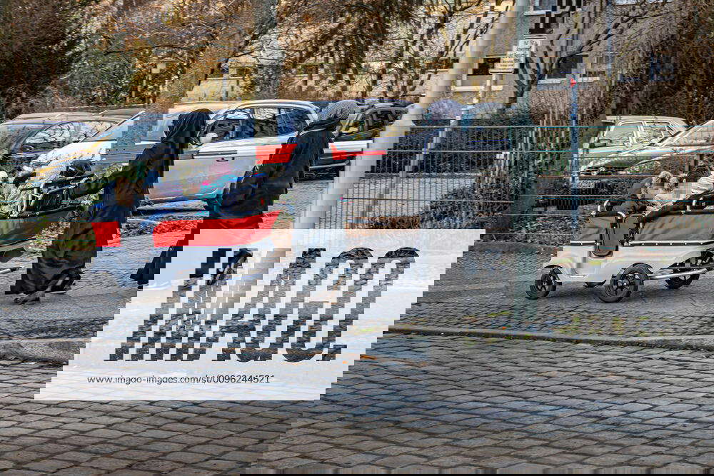 berlin-mitte-ot-wedding-street-scene-turkish-kindergarten-kindergarten
