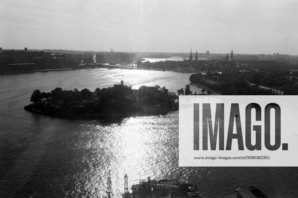 Besuch in Stockholm Blick auf die Insel Beckholmen, 1969. View of