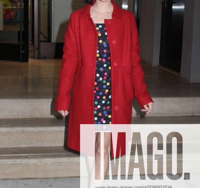 NEW YORK, NY - FEBRUARY 13: Lucy Hale sen exiting Buzzfeed AM To DM on