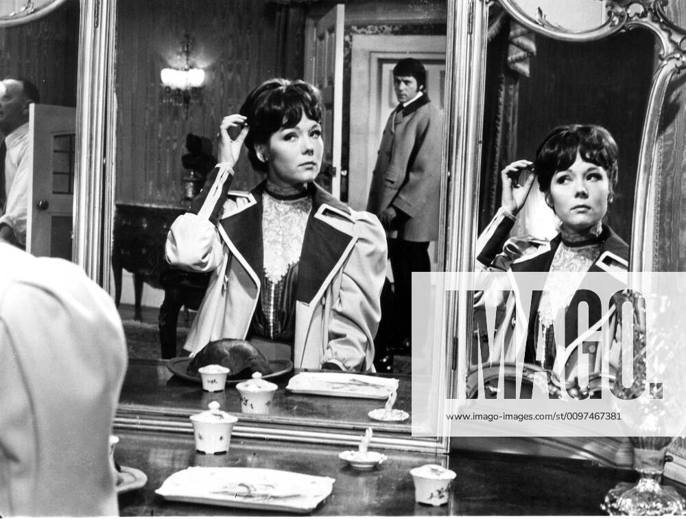 THE ASSASSINATION BUREAU, from left, Diana Rigg, Oliver Reed, 1969 ...