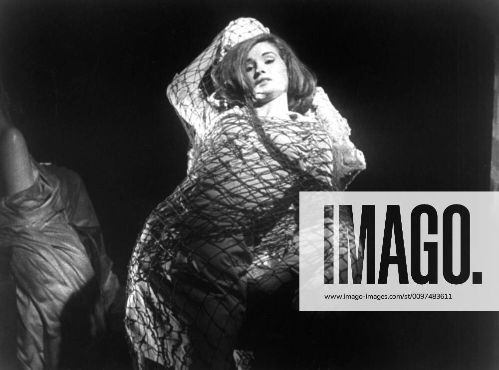 BLOOD BATH, aka PORTRAIT OF TERROR aka TRACK OF THE VAMPIRE), Marissa