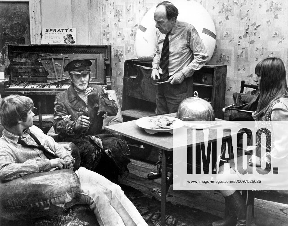 THE BED SITTING ROOM, Richard Warwick, Spike Milligan, Michael Hordern