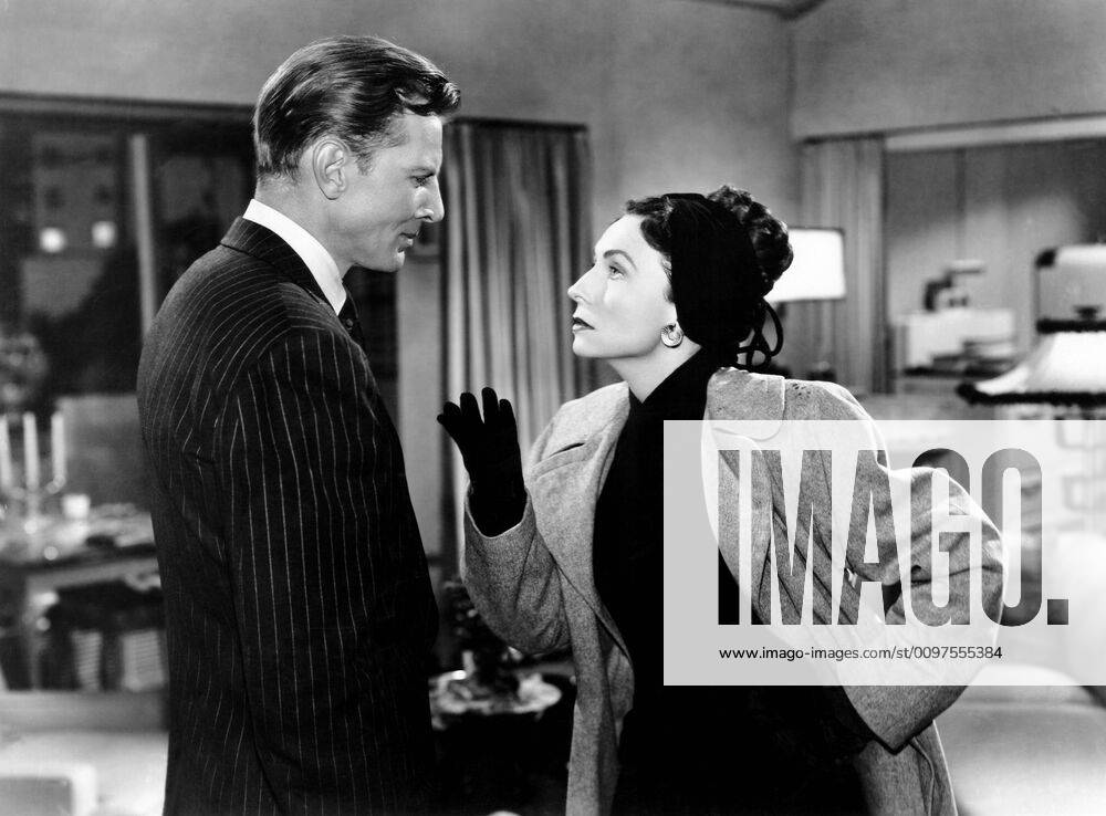 DARK PASSAGE, from left, Bruce Bennett, Agnes Moorehead, 1947 Courtesy ...