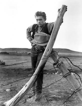 GIANT, James Dean, 1956 Courtesy Everett Collection