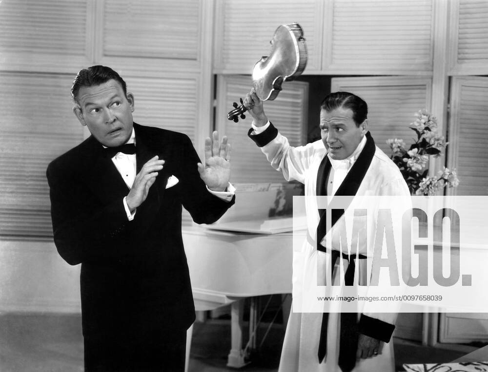 LOVE THY NEIGHBOR, Fred Allen, Jack Benny, 1940 Courtesy Everett Collection