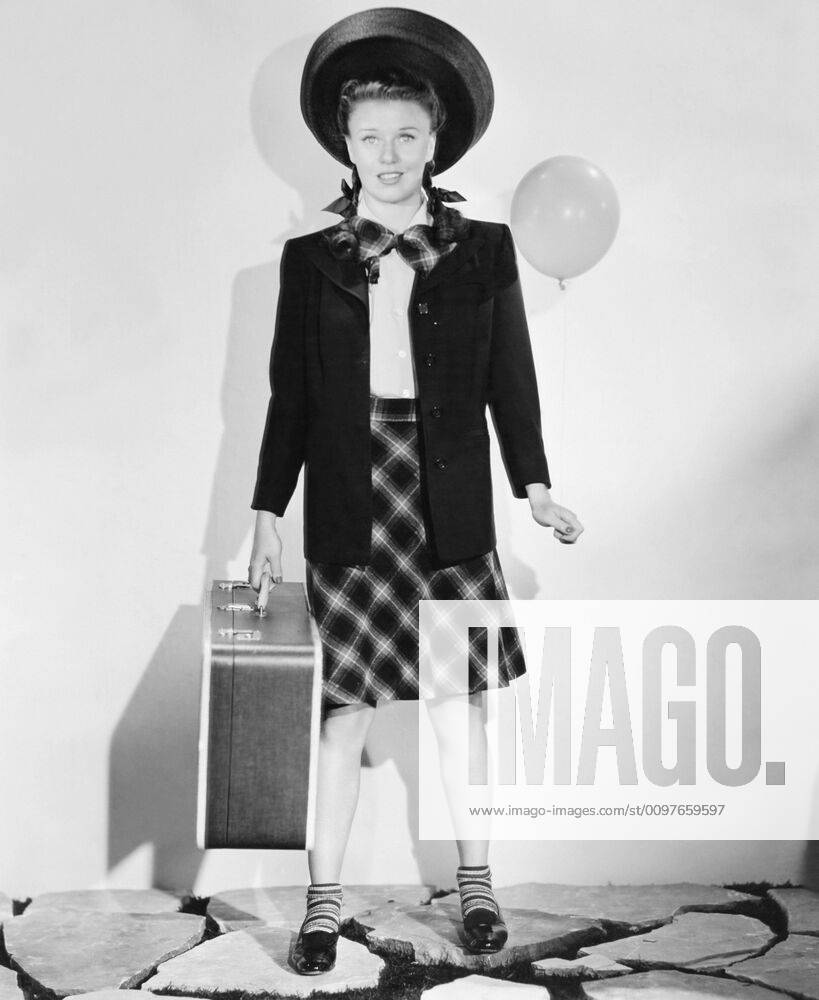THE MAJOR AND THE MINOR, Ginger Rogers, 1942 Y