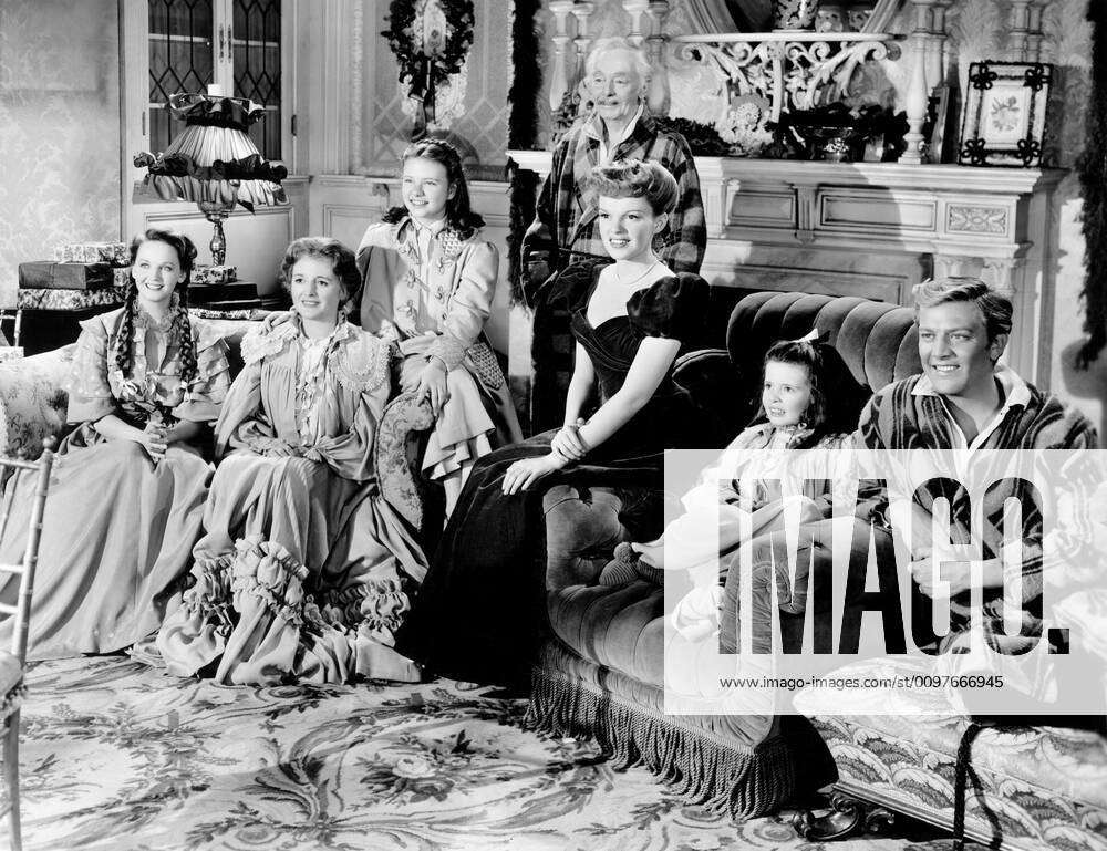 MEET ME IN ST. LOUIS, from left, Lucille Bremer, Mary Astor, Joan ...