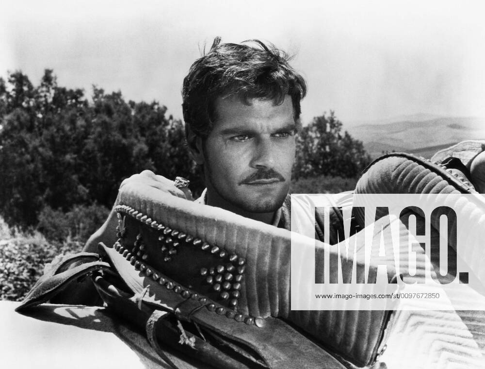 MORE THAN A MIRACLE, (aka C ERA UNA VOLTA), Omar Sharif, 1967 Courtesy ...