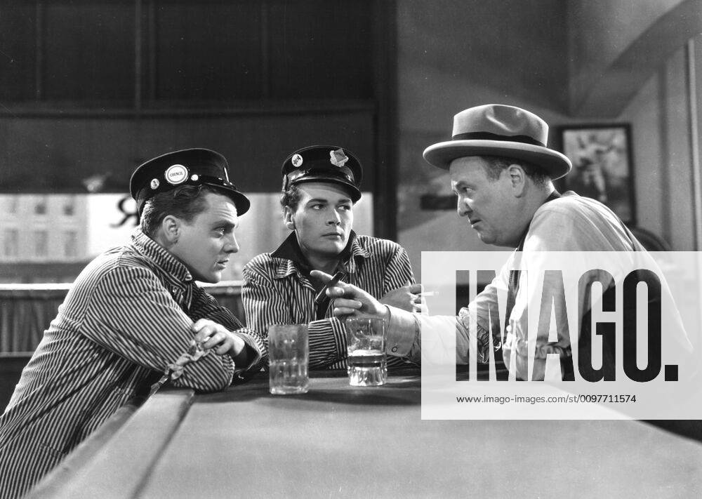 THE PUBLIC ENEMY, James Cagney, Edward Woods, Robert Emmett O Connor ...