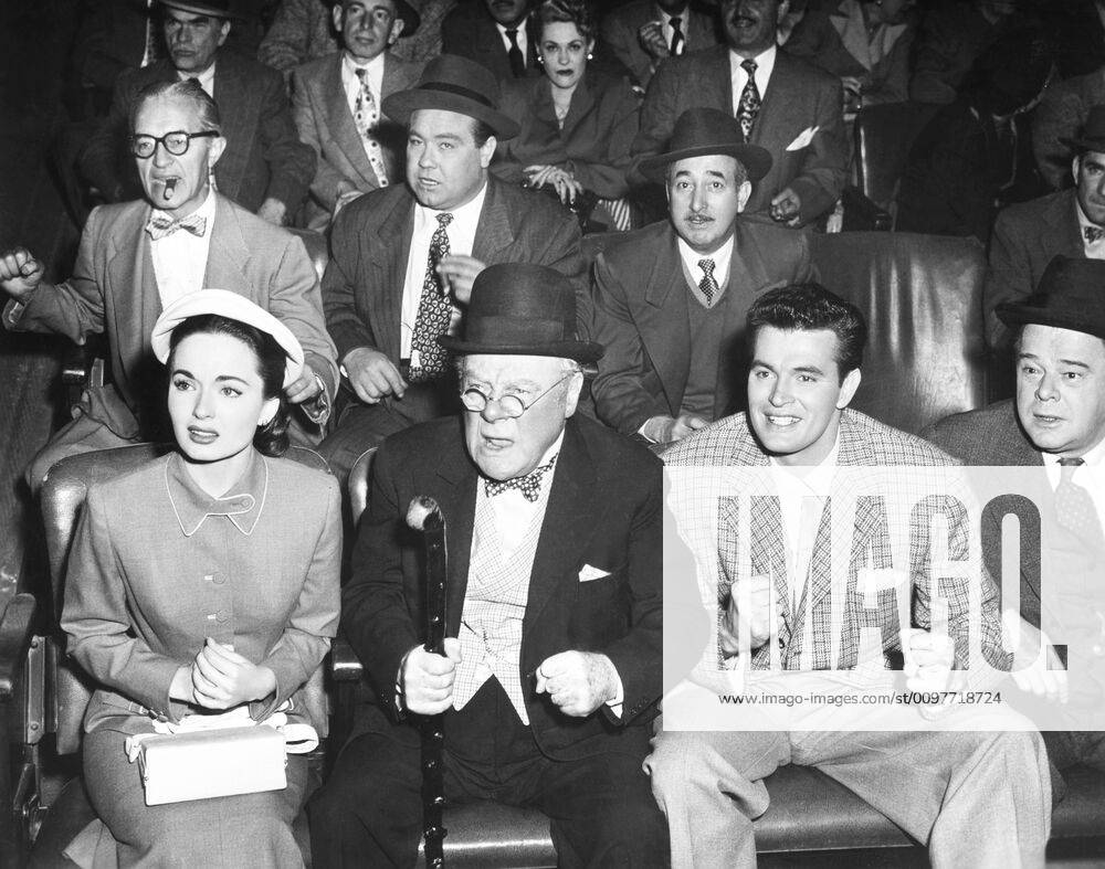 SALLY AND SAINT ANNE, front from left: Ann Blyth, Edmund Gwenn, Gregg ...