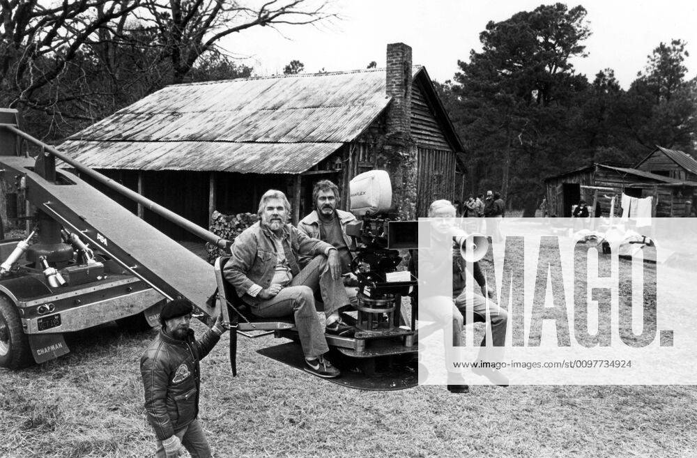 SIX PACK, Kenny Rogers (left), director Daniel Petrie (right), on set ...