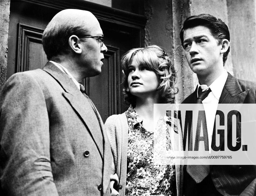 10 RILLINGTON PLACE, from left, Richard Attenborough, Judy Geeson, John ...