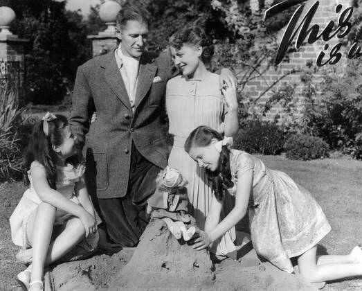 THEY WERE SISTERS, from left: Ann Stephens, Peter Murray-Hill, Phyllis ...