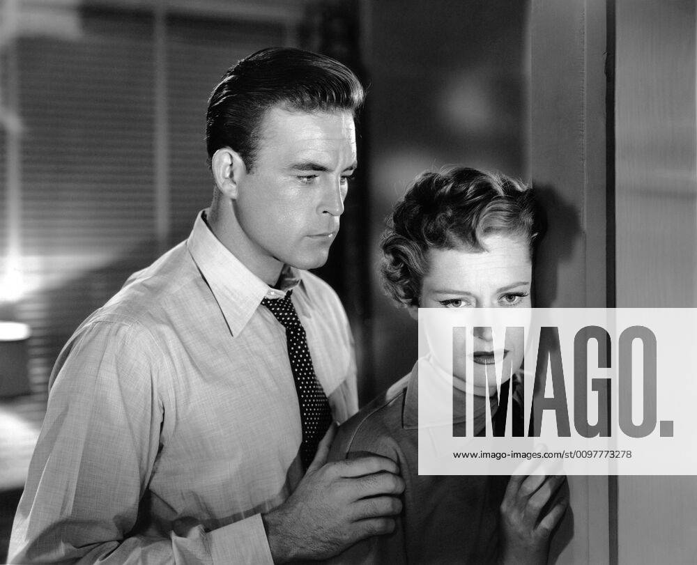 UNDERCOVER GIRL, from left, Scott Brady, Alexis Smith, 1950 Courtesy ...