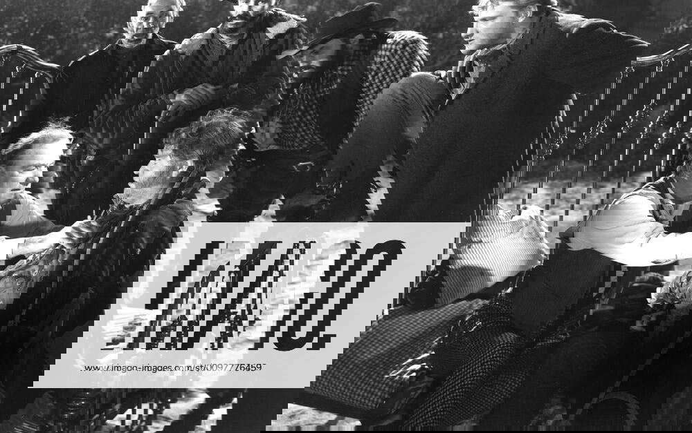 WAGON MASTER, (aka WAGONMASTER), bottom from left Alan Mowbray