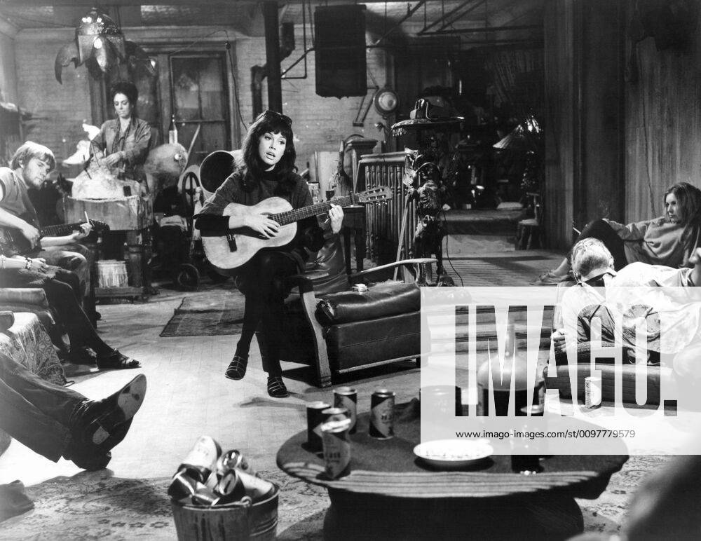 WHAT S SO BAD ABOUT FEELING GOOD?, Mary Tyler Moore, Peppard