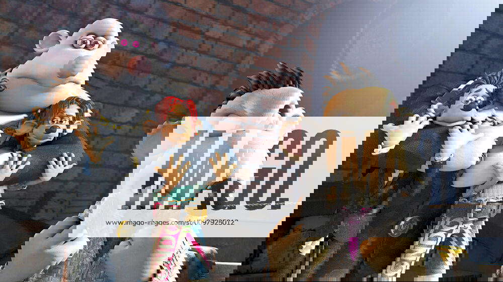 FLUSHED AWAY, Roddy (voice Hugh Jackman), Whitey (voice Bill Nighy), Rita (voice Kate Winslet