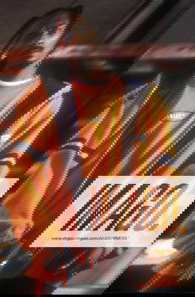 トップス Sho HOT BOYZ, Snoop Doggy Dogg, 1999. Artisan Entertainment courtesy