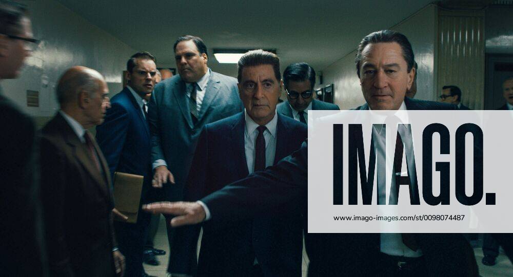 THE IRISHMAN, center: Al Pacino as Jimmy Hoffa; right: Robert De Niro ...