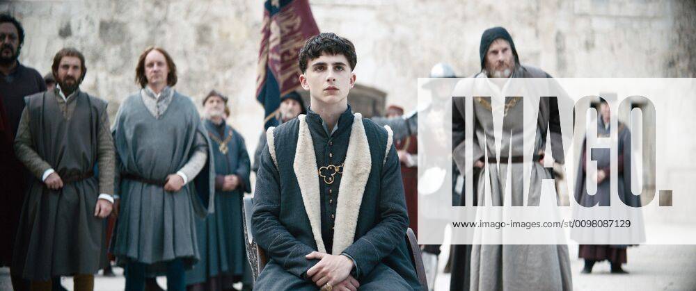 THE KING, third from left: Steven Elder; center: Timothee Chalamet as ...