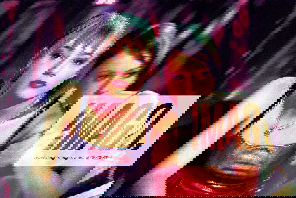 LILJA 4-EVER, Oksana Akinshina, Elina Benenson, 2002