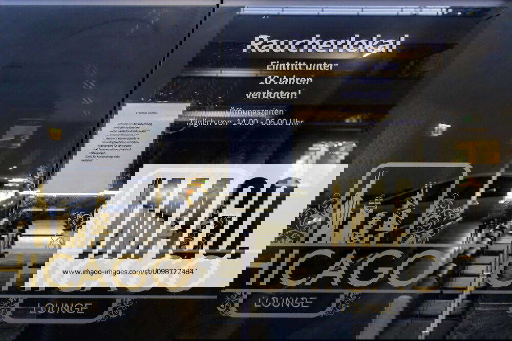 Stuttgart, 17 03 2020 Shisha Bar in Stuttgart Warning label carbon