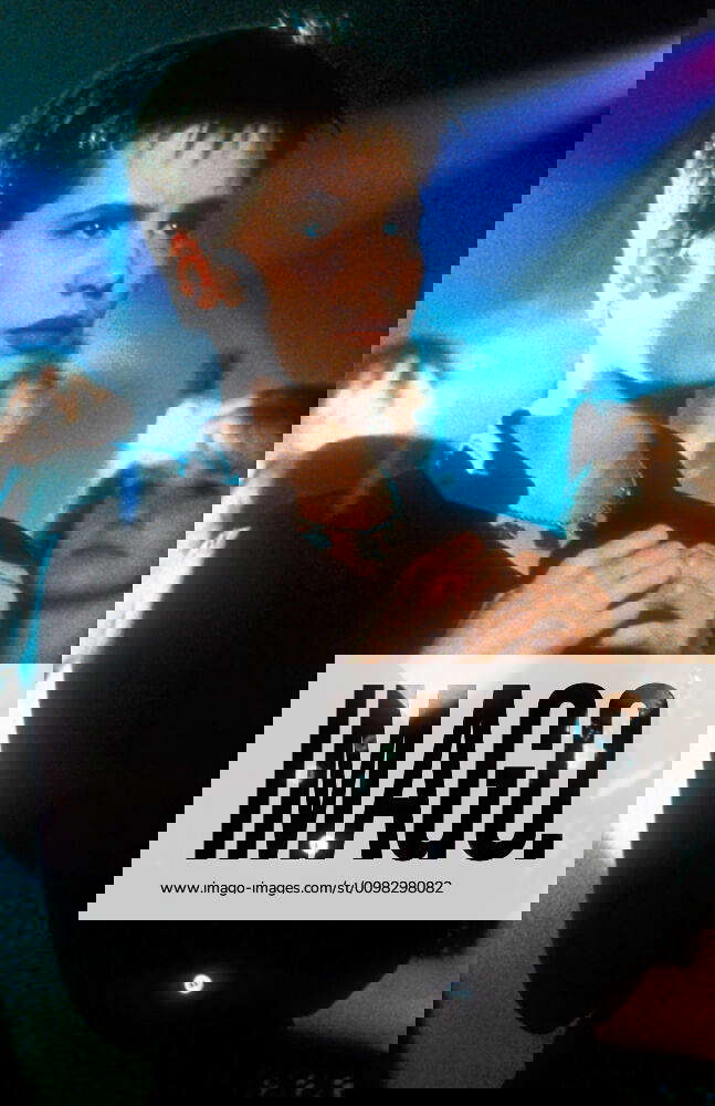 SHOOTING FISH, Kate Beckinsale, 1997. Fox Searchlight courtesy Everett