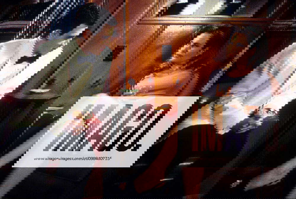 AMERICAN PIE, Eddie Kaye Thomas, Jennifer Coolidge, 1999. Universal