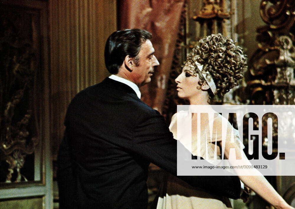 ON A CLEAR DAY YOU CAN SEE FOREVER, Barbra Streisand, Yves Montand ...