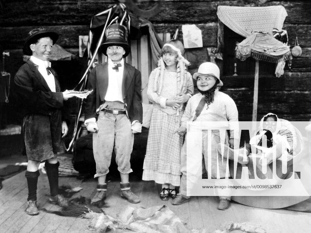 BETTER MOVIES, from left: Mickey Daniels, Johnny Downs, Mary Kornman ...