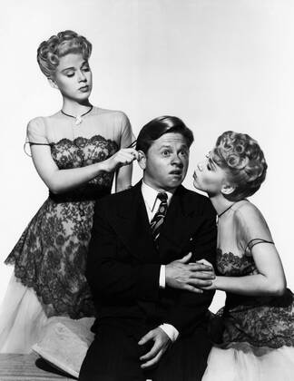 ANDY HARDY S BLONDE TROUBLE, Mickey Rooney, center, with Lee Wilde and ...