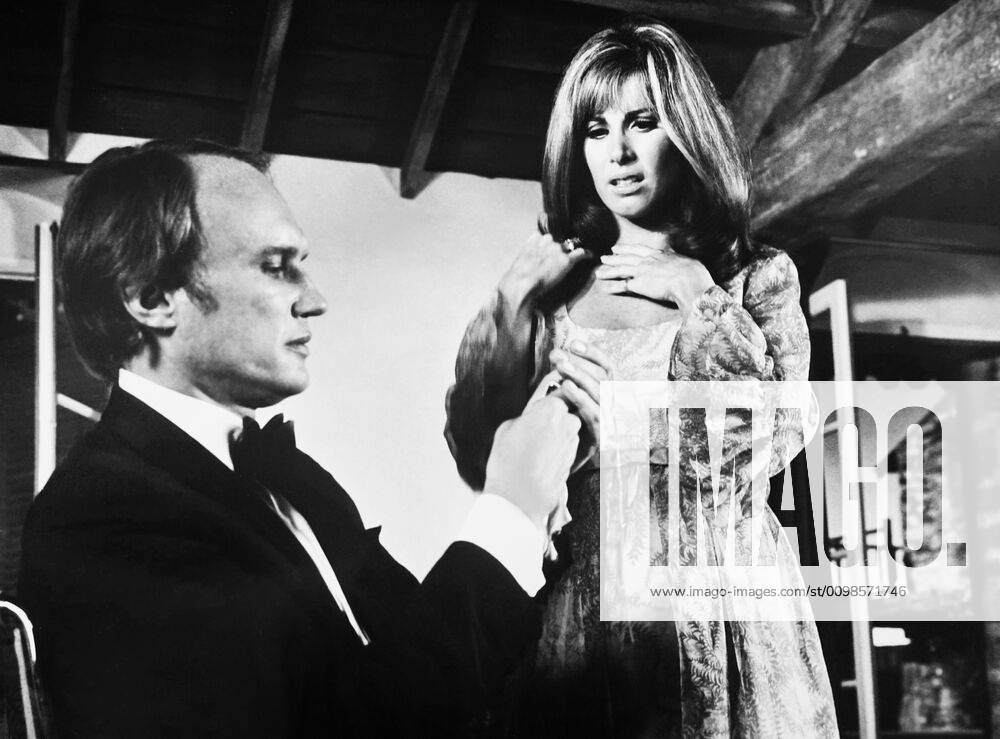 CRESCENDO, from left: James Olson, Stefanie Powers, 1970. !ACHTUNG ...