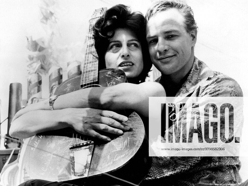 THE FUGITIVE KIND, Anna Magnani, Marlon Brando, 1959 Courtesy Everett ...