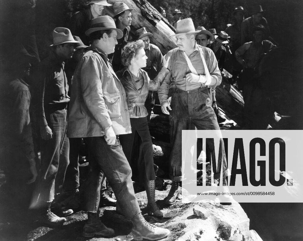 GOD S COUNTRY AND THE WOMAN, front from left: Joe King, Beverly Roberts ...