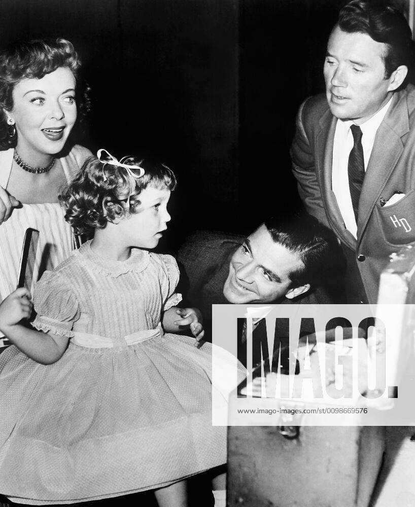 WHILE THE CITY SLEEPS, from left: Ida Lupino, Bridget Duff, Dana ...