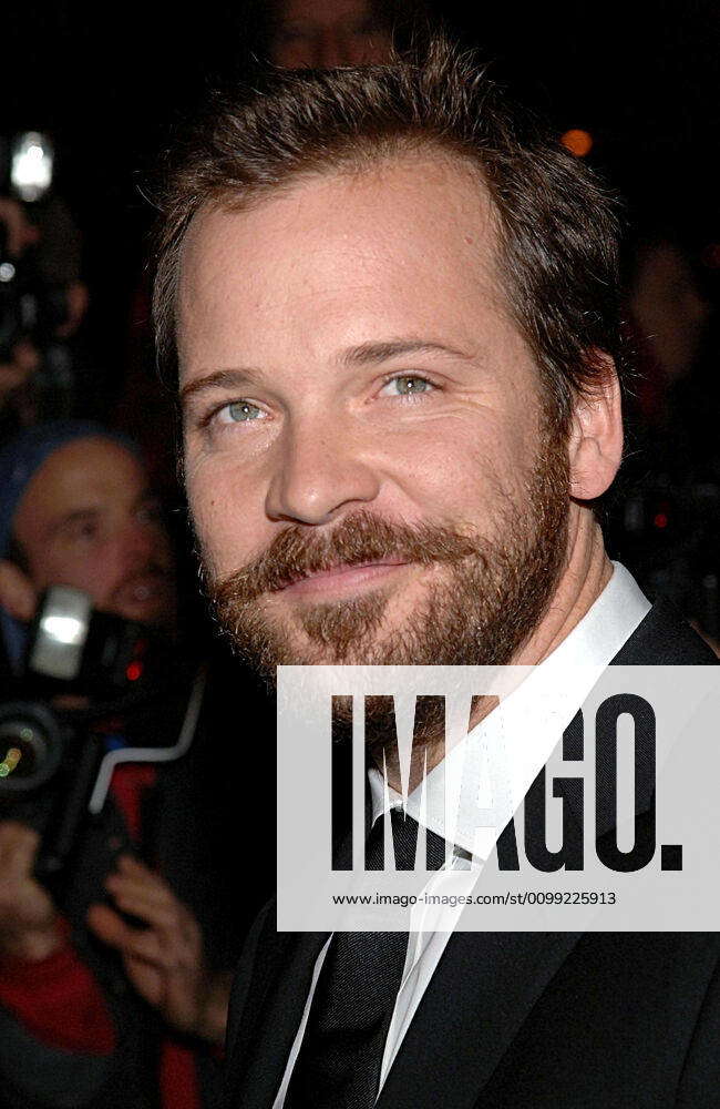 Peter Sarsgaard at arrivals for JARHEAD Premiere by Universal Pictures ...