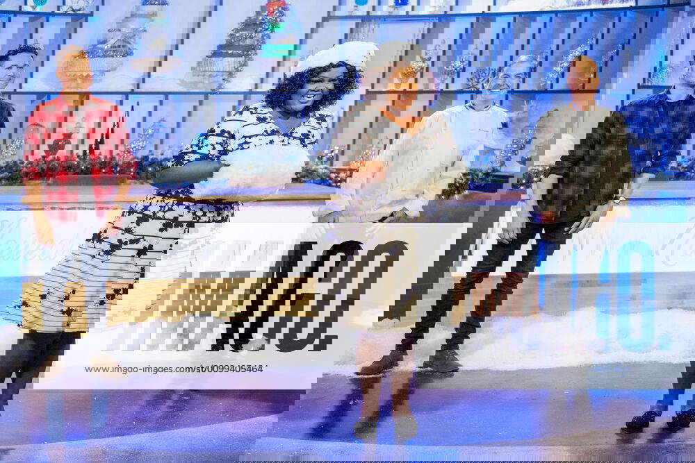 NAILED IT! HOLIDAY!, Justin Willman, Nicole Byer, Jacques Torres