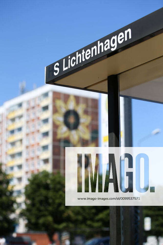 The riots in Rostock Lichtenhagen in Mecklenburger Allee between 22 and