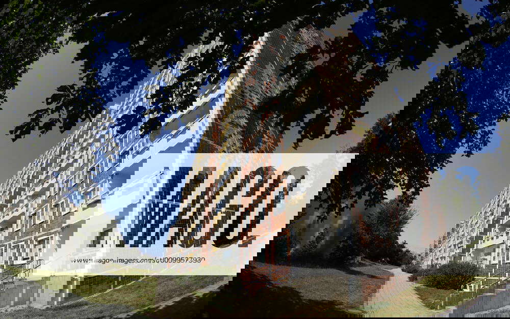 The riots in Rostock Lichtenhagen in Mecklenburger Allee between 22 and