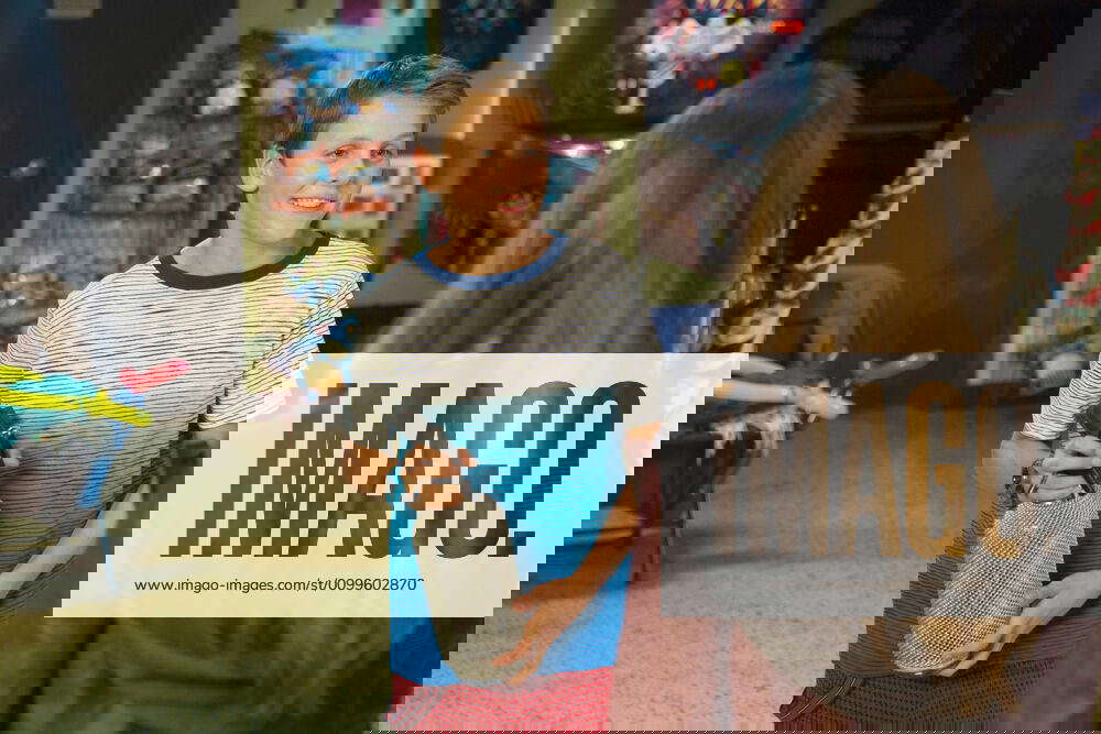 KIRBY BUCKETS, Jacob Bertrand Send in the Clowns (Season 2, Episode 13