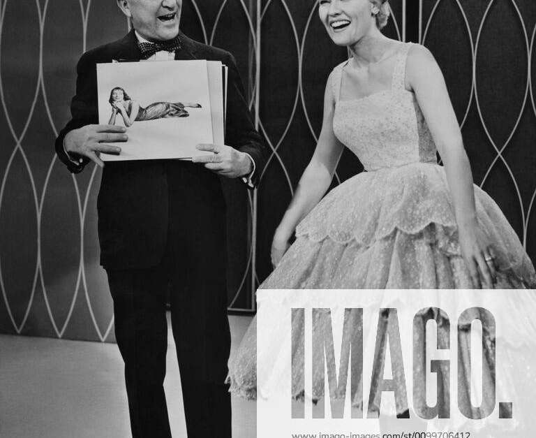 THE GARRY MOORE SHOW, from left: Garry Moore, Patti Page, (season 3 ...